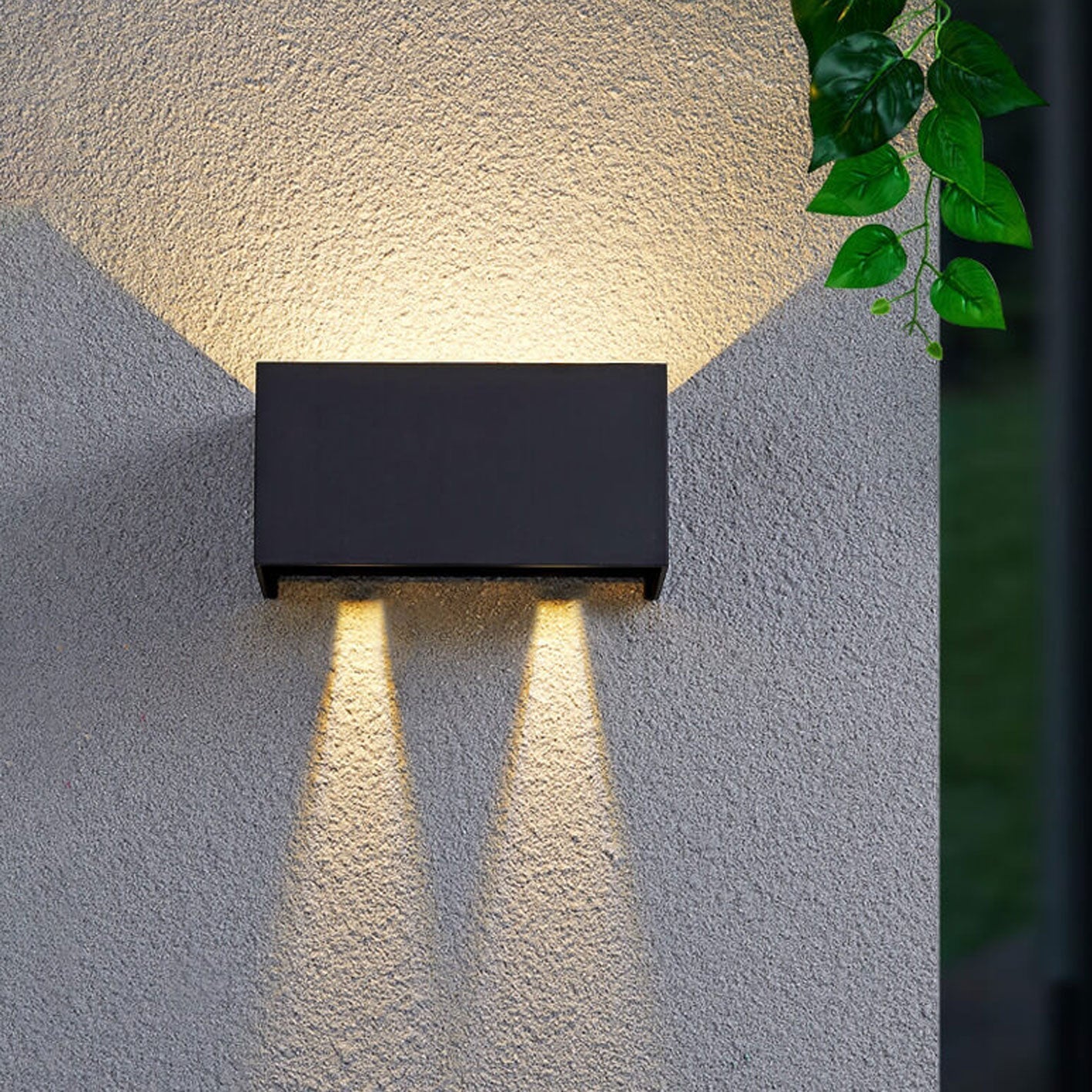 Skorter | Modern waterproof rectangular LED wall light for outdoor use with up and down lighting