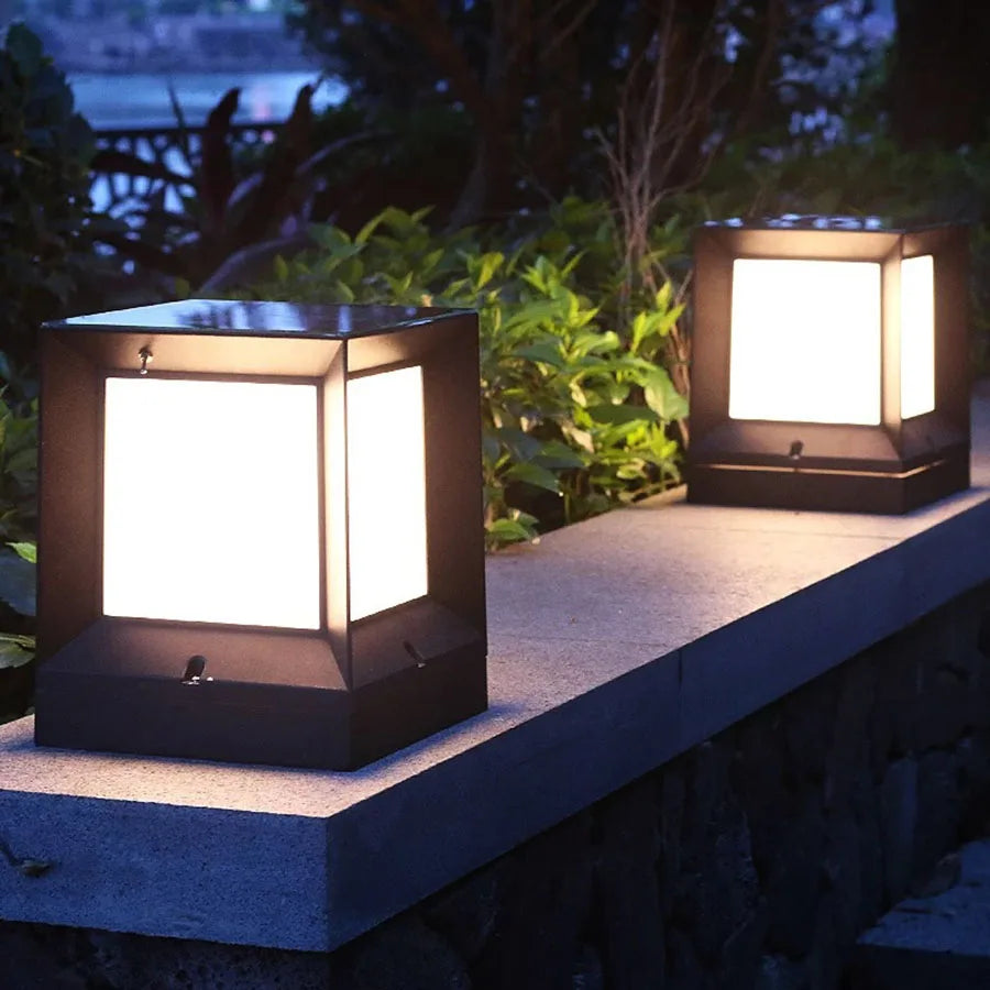 Skorter | Cube Column Lamp