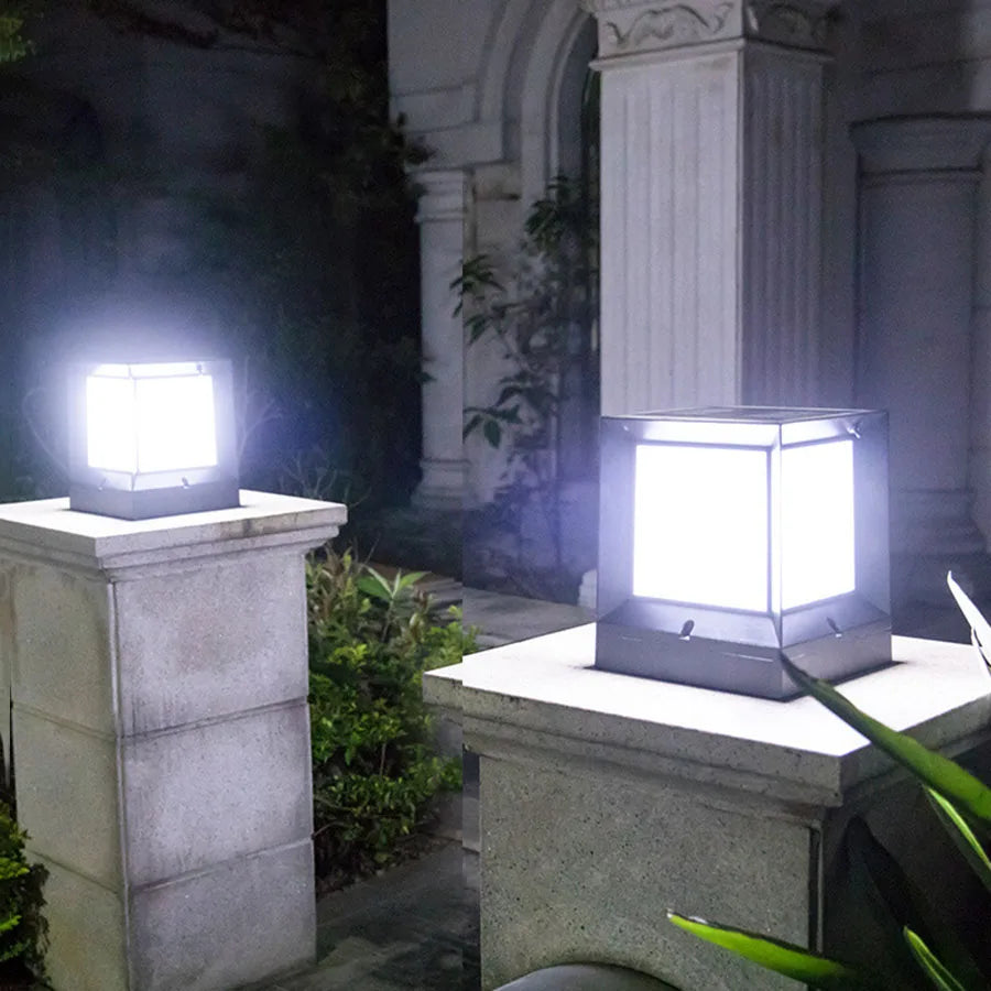 Skorter | Cube Column Lamp