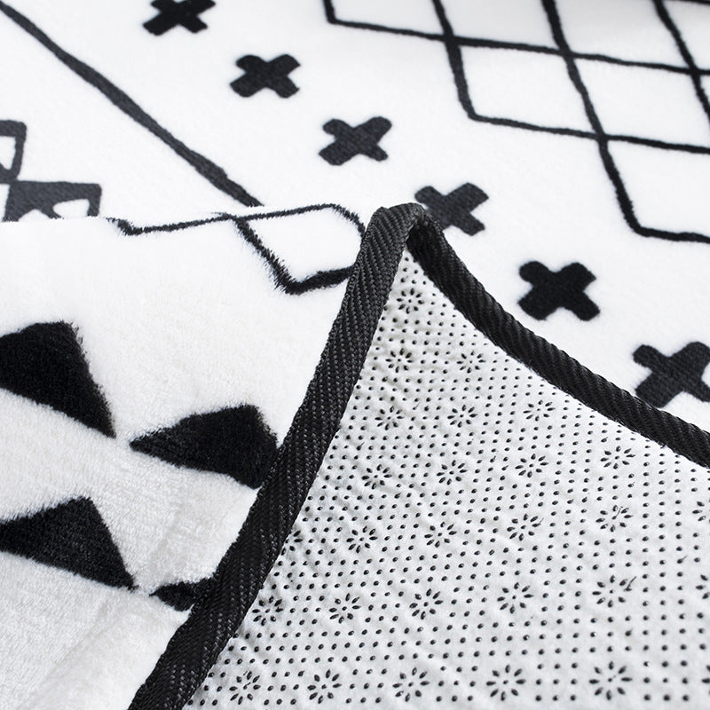 Skorter | Black Living Room Rug Nordic Geometric Print Area Rug Polypropylene Non-Slip Pet Friendly Easy Care Rug