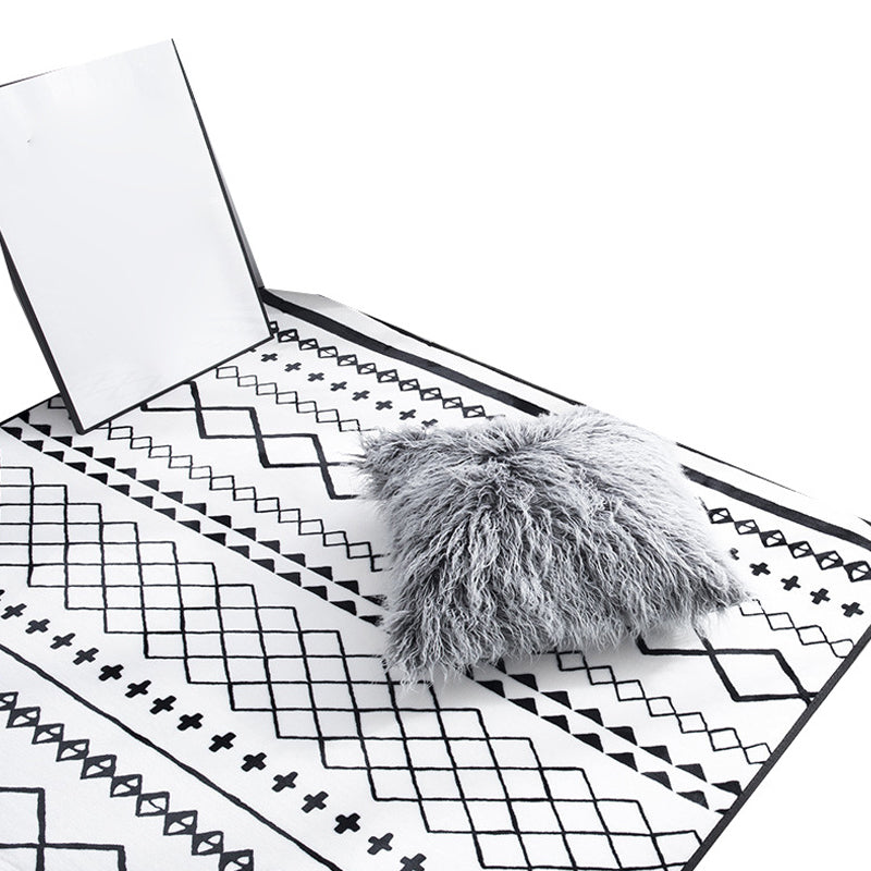 Skorter | Black Living Room Rug Nordic Geometric Print Area Rug Polypropylene Non-Slip Pet Friendly Easy Care Rug