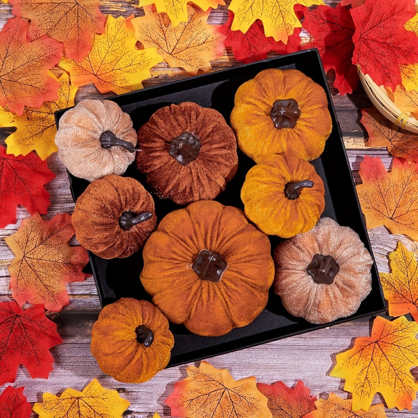 Skorter | Autumn Decoration Pumpkin Set – 12 Pieces Artificial Pumpkins with Velvet Finish