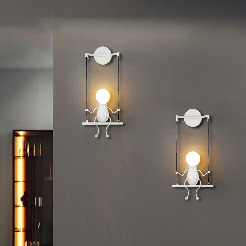 Skorter | SwingDesign - Modern wall lamp with swinging figure