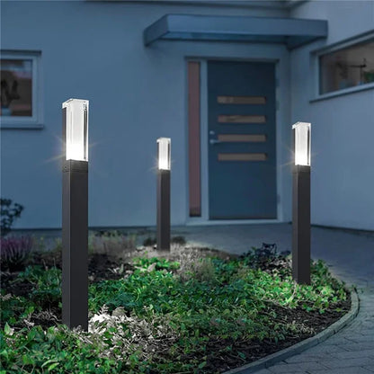Skorter | Elegant Solar Post Light