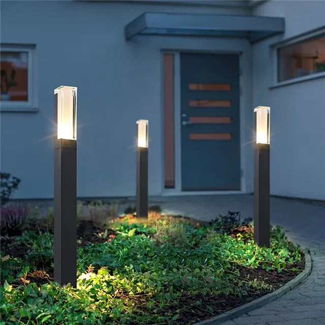Skorter | Elegant Solar Post Light