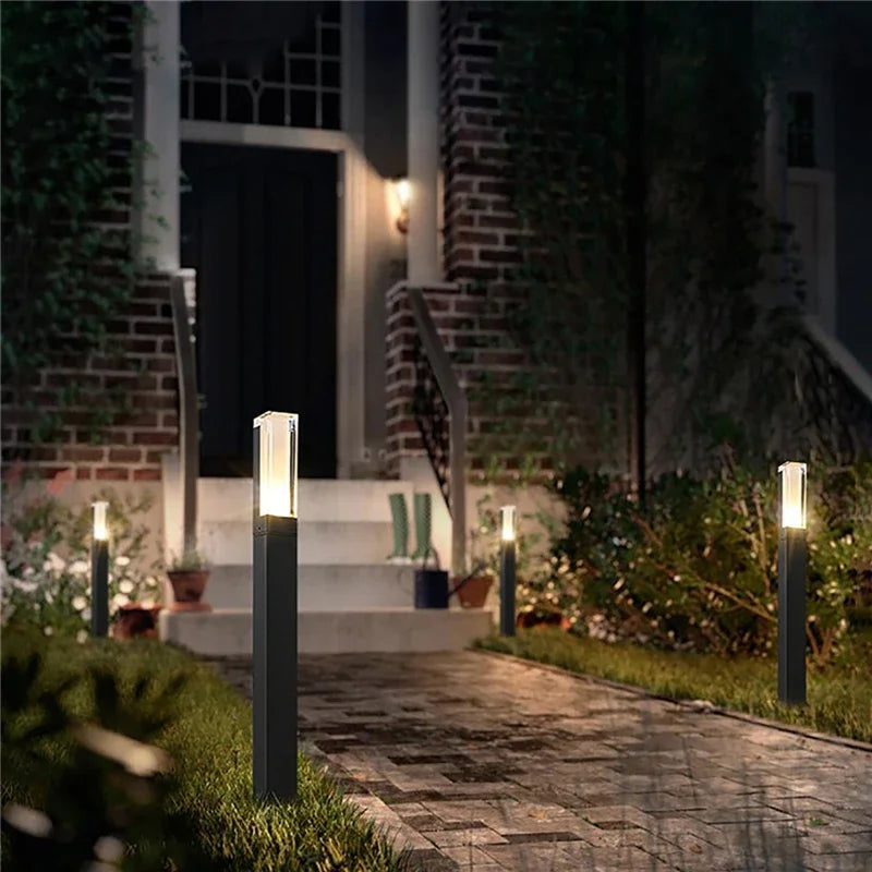 Skorter | Elegant Solar Post Light