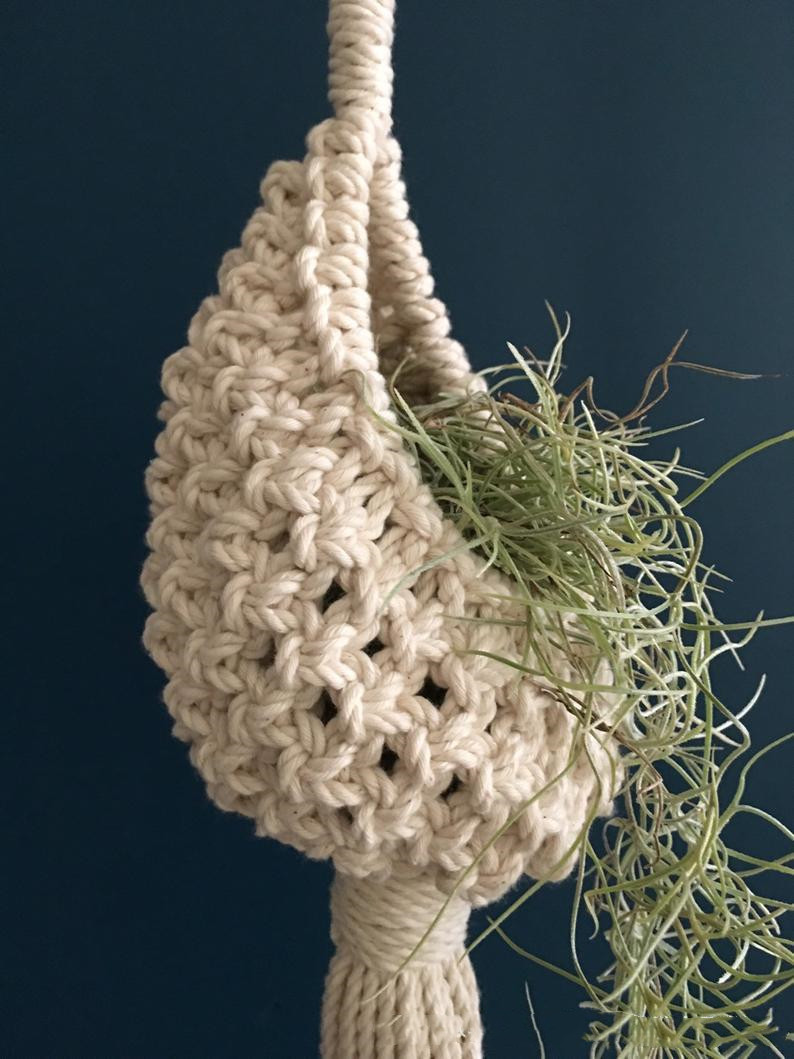 Skorter | Handmade Macrame Plant Hanger – Decorative Suspension for Plants in Boho Style