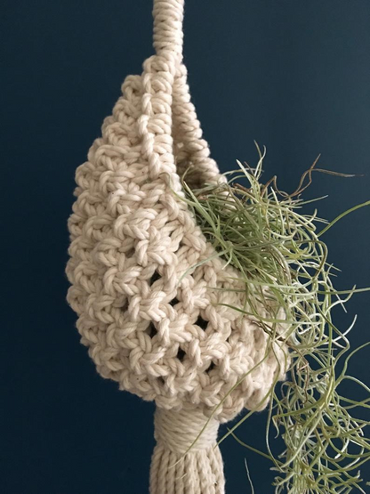 Skorter | Handmade Macrame Plant Hanger – Decorative Suspension for Plants in Boho Style