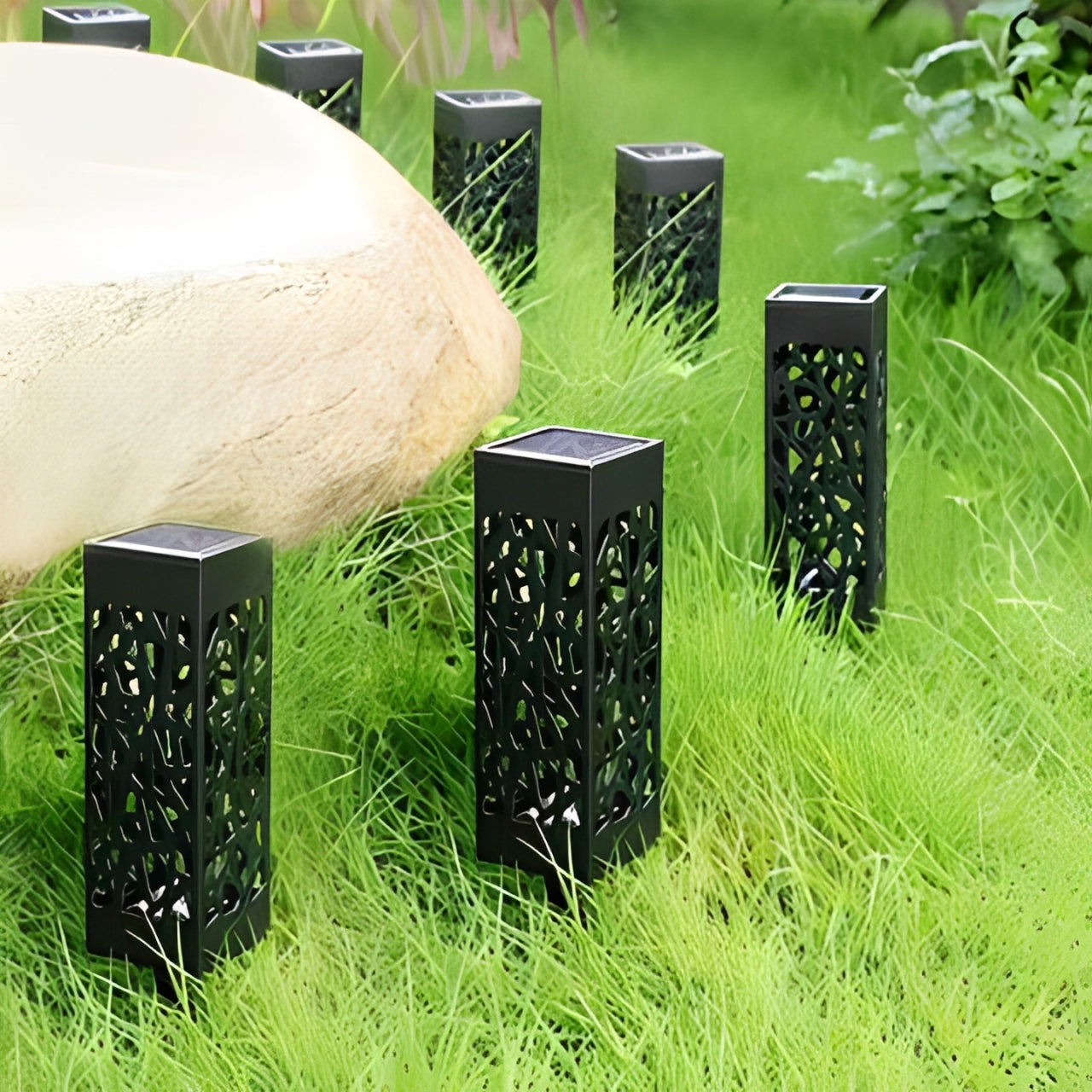 Skorter | Wireless Solar Garden Light Post – Outdoor LED Pathway Lighting with Auto Sensor (Waterproof & Eco-Friendly)