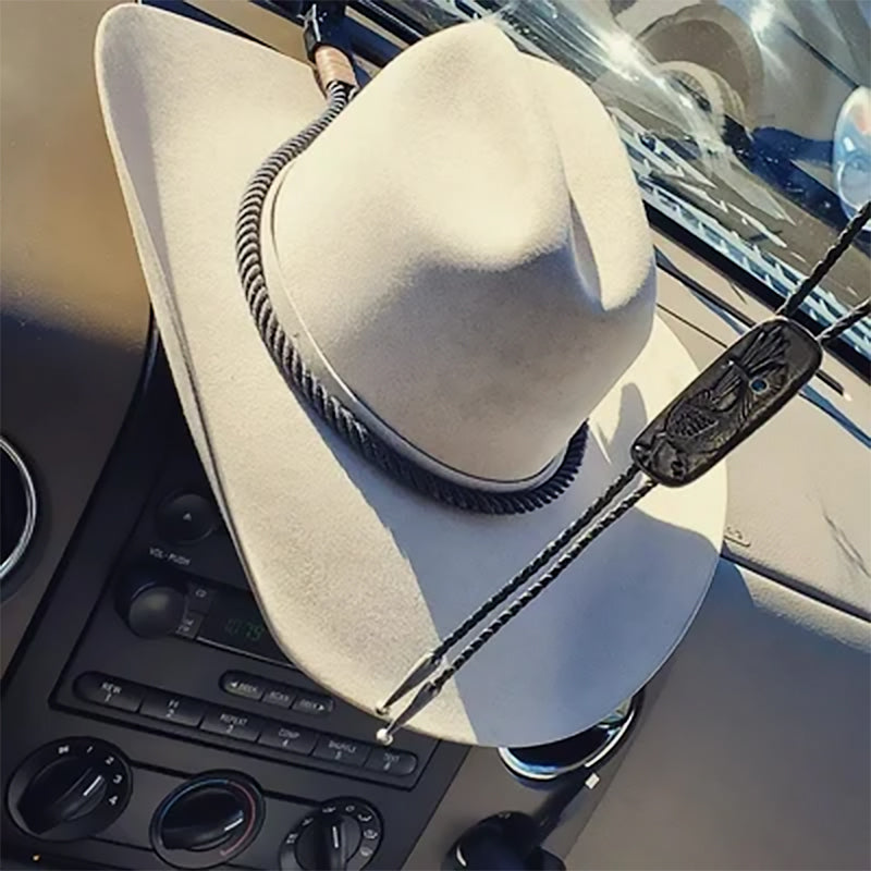 Skorter | Cowboy hat mounts for your vehicle