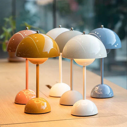Skorter | Luxurious contemporary Nordic table lamp