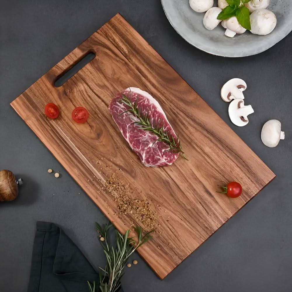 Skorter | BOARDLY – Cutting board made of acacia wood with handle, sturdy & durable