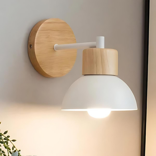 Skorter | Snygg vägglampa i trä för ett harmoniskt hem