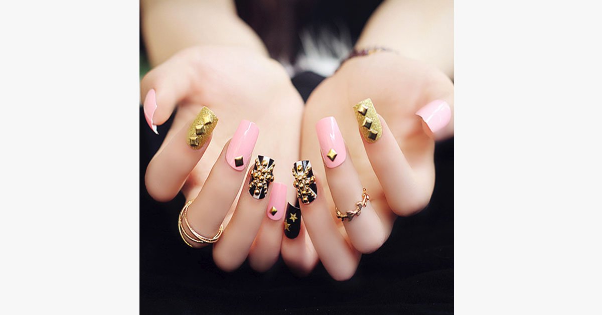 Skorter | Acrylic Nails with Rivets