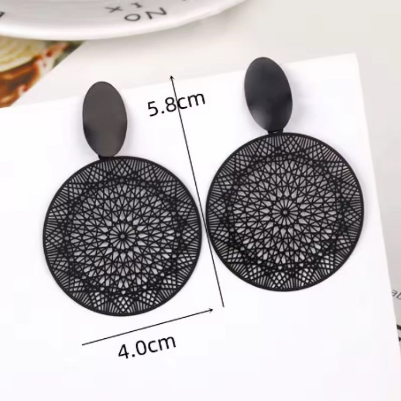 Skorter | Black Color Fashionable Ultra-Thin Flower Earrings Collection