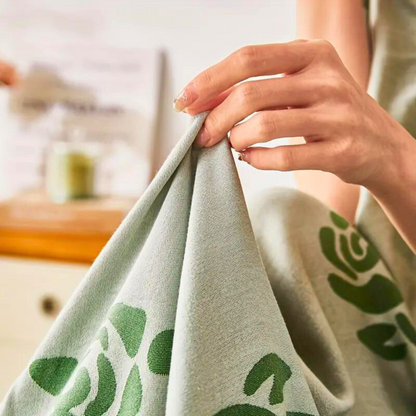 Skorter | Bamboo Fiber Rose Cooling Blanket