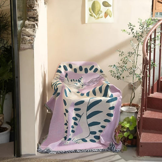 Skorter | Artful She Tiger Throw Blanket