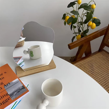 Skorter | Chic Curves Mirror