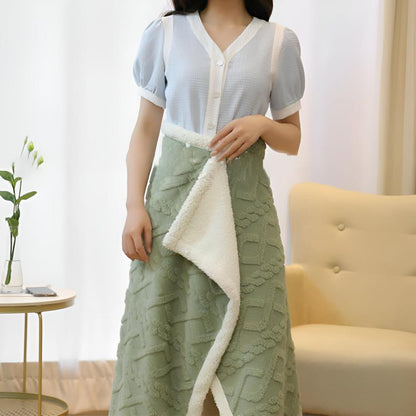 Skorter | Fluffy Comfort Cloak Blanket
