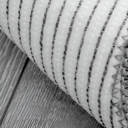 Skorter | Cute Paw Print Bath Mat