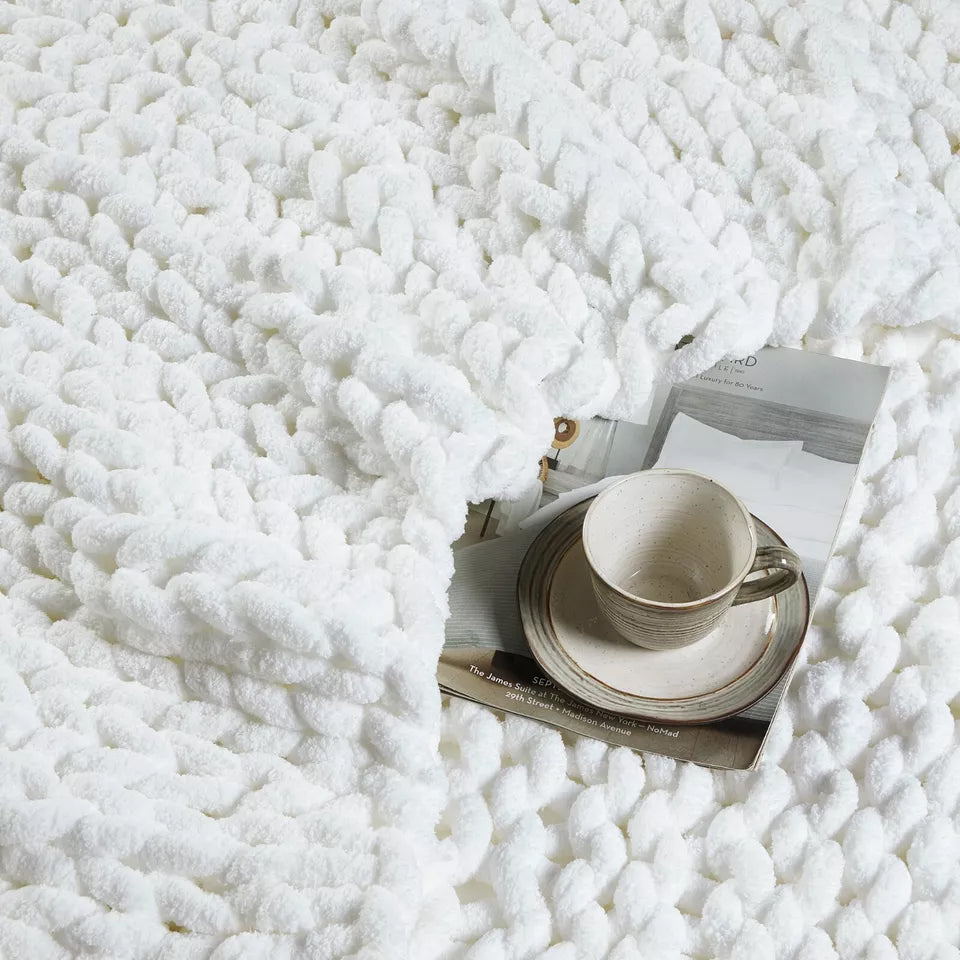 Skorter | 50" X 60" Kathy Ireland Chunky Chenille Plush Throw