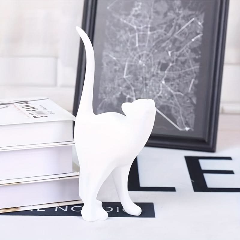 Skorter | Modern Resin Cat Figurine – Nordic Style Decor