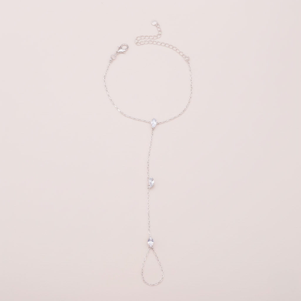 Skorter | Adjustable Finger Ring Bracelet made of Stainless Steel with Crystals