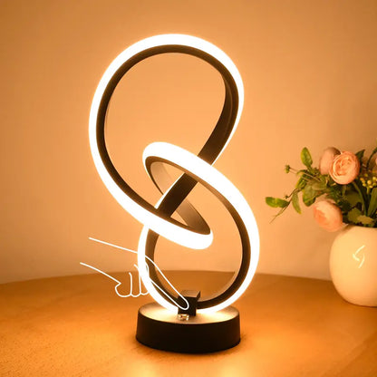 Skorter | Dimable Stylish Lamp - Elara