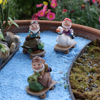 Skorter | 3 Pcs - Skateboarding Gnome Figur