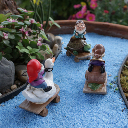 Skorter | 3 Pcs - Skateboarding Gnome Figur