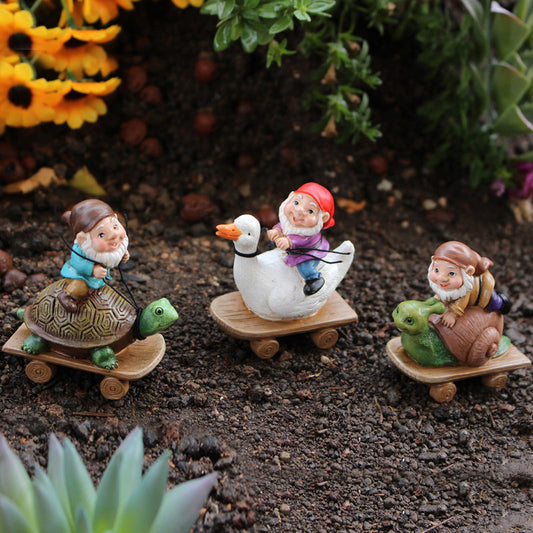 Skorter | 3 Pcs - Skateboarding Gnome Figur