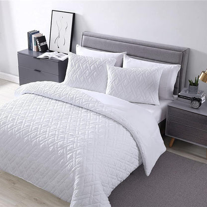 Skorter | 3-Piece: Embossed Quilted Larch Bedspread Set