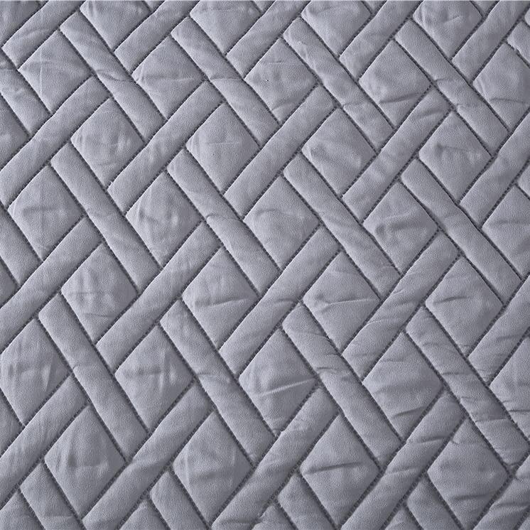 Skorter | 3-Piece: Embossed Quilted Larch Bedspread Set