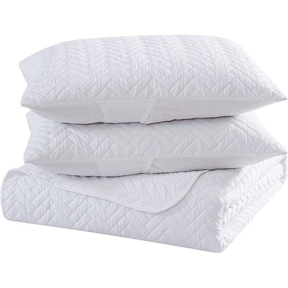 Skorter | 3-Piece: The Nesting Company Birch Bedding Collection Embossed Quilt Tableware Set