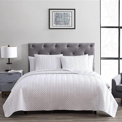 Skorter | 3-Piece: The Nesting Company Birch Bedding Collection Embossed Quilt Tableware Set