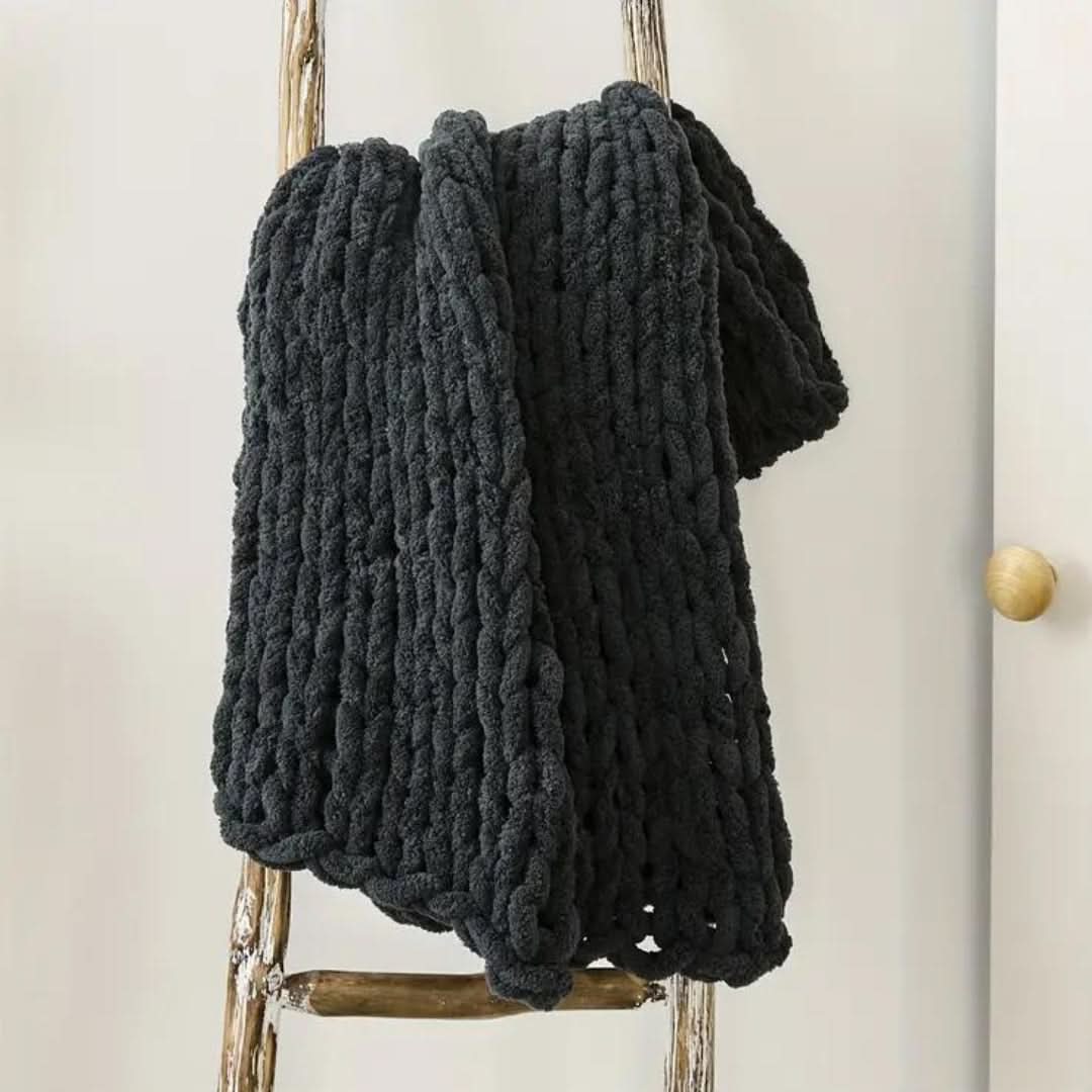 Skorter | CozyCloud - Luxurious Snuggle Blanket