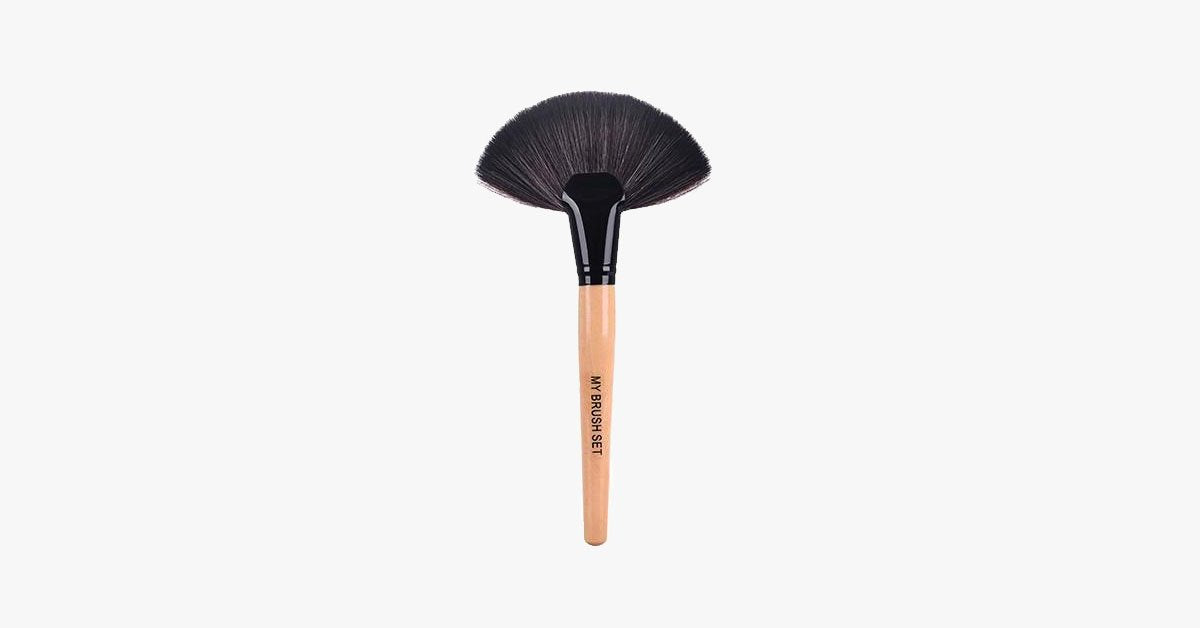 Skorter | Big Fan Makeup Brush - Single soft brush for powder, foundation & blush