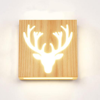 Skorter | NatureShine - Modern LED wall lamp made of solid wood with playful design