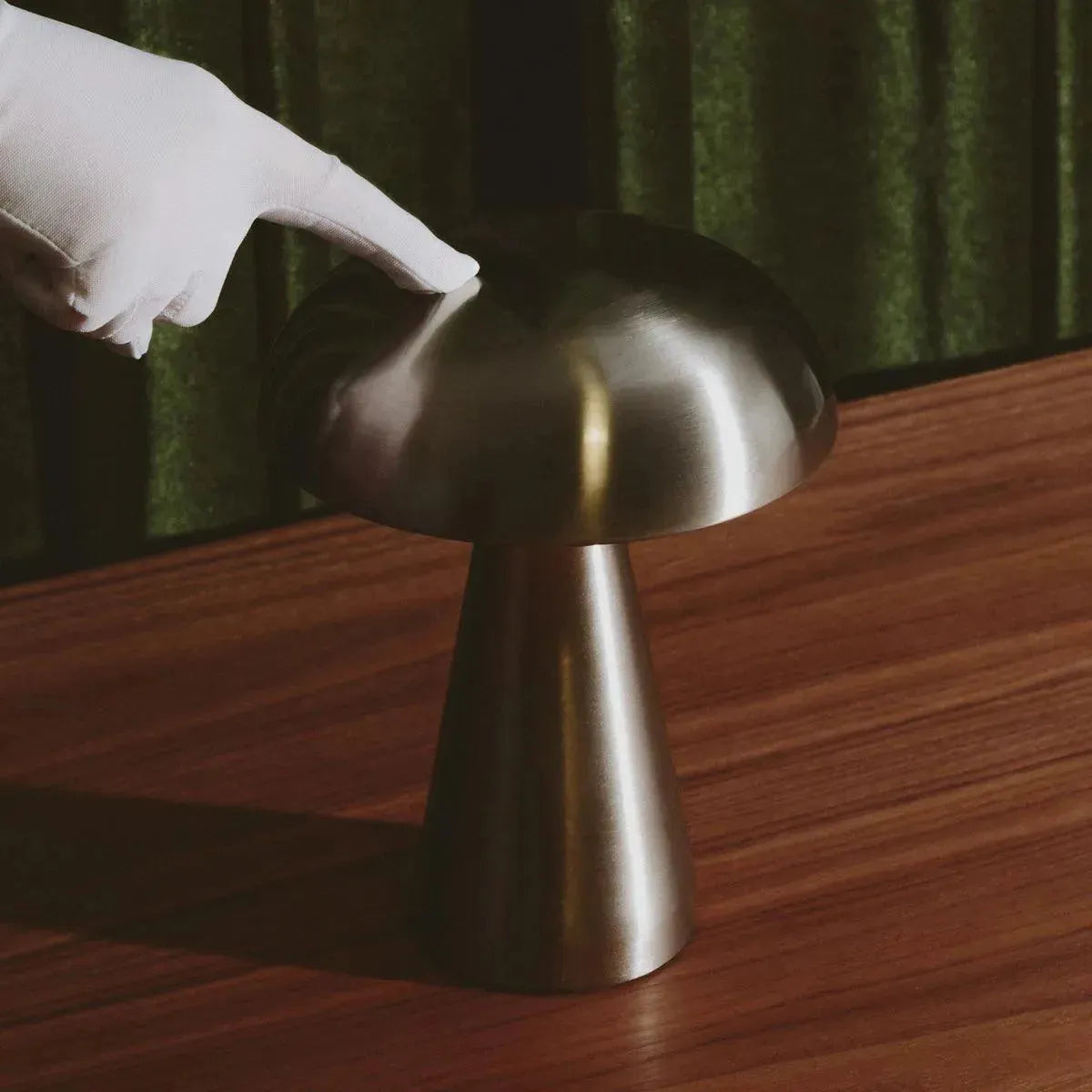 Skorter | Portable Metal Touch Lamp | Aluminum