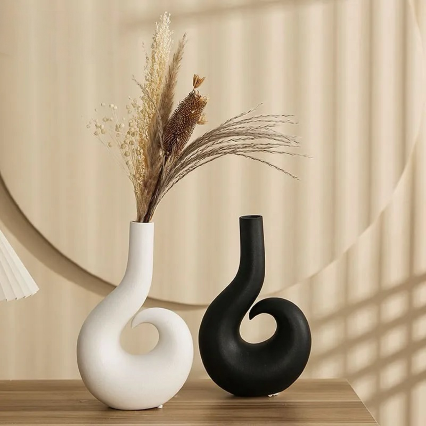 Skorter | Comodo Spiral Vase Minimalism Style