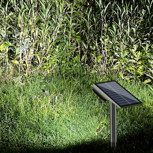 Skorter | SolarSpot - 9 LED Solar Garden Lighting for Garden and Landscape