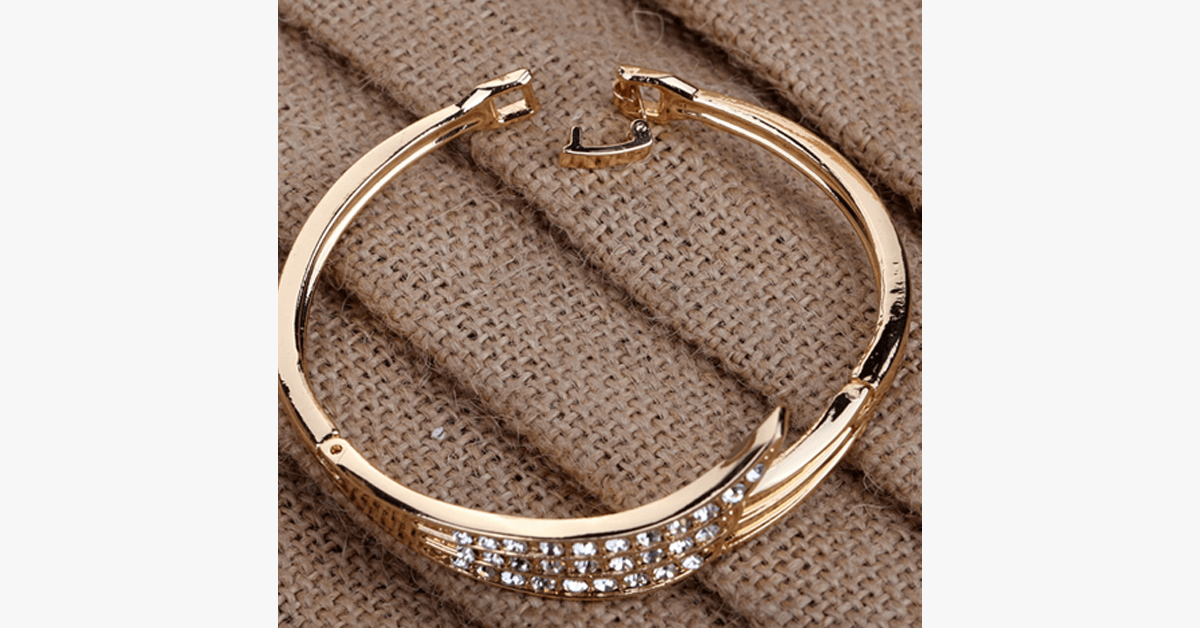 Skorter | Angel Wing Bracelet - Perfect for special occasions
