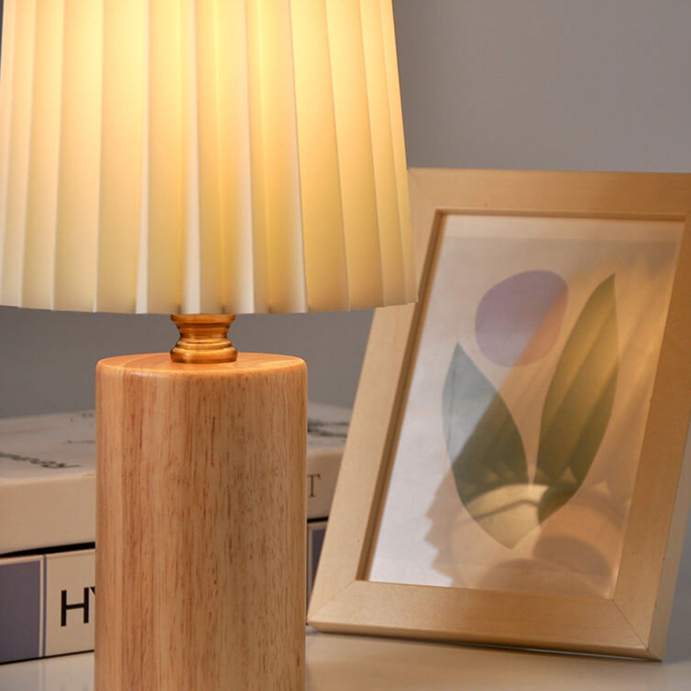Skorter | Vintage Korean Pleated Column Solid Wood Base 1-Light Table Lamp