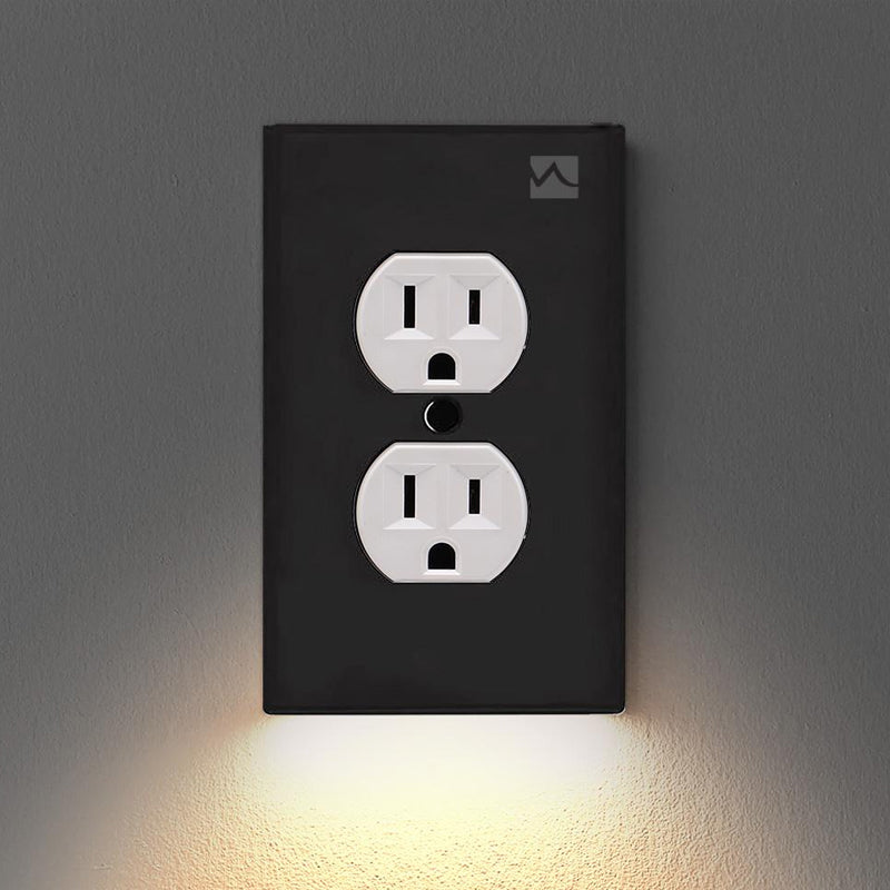 Skorter | Outlet wall plate with LED night lights
