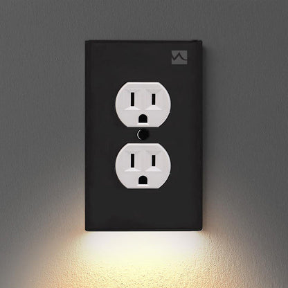 Skorter | Outlet wall plate with LED night lights