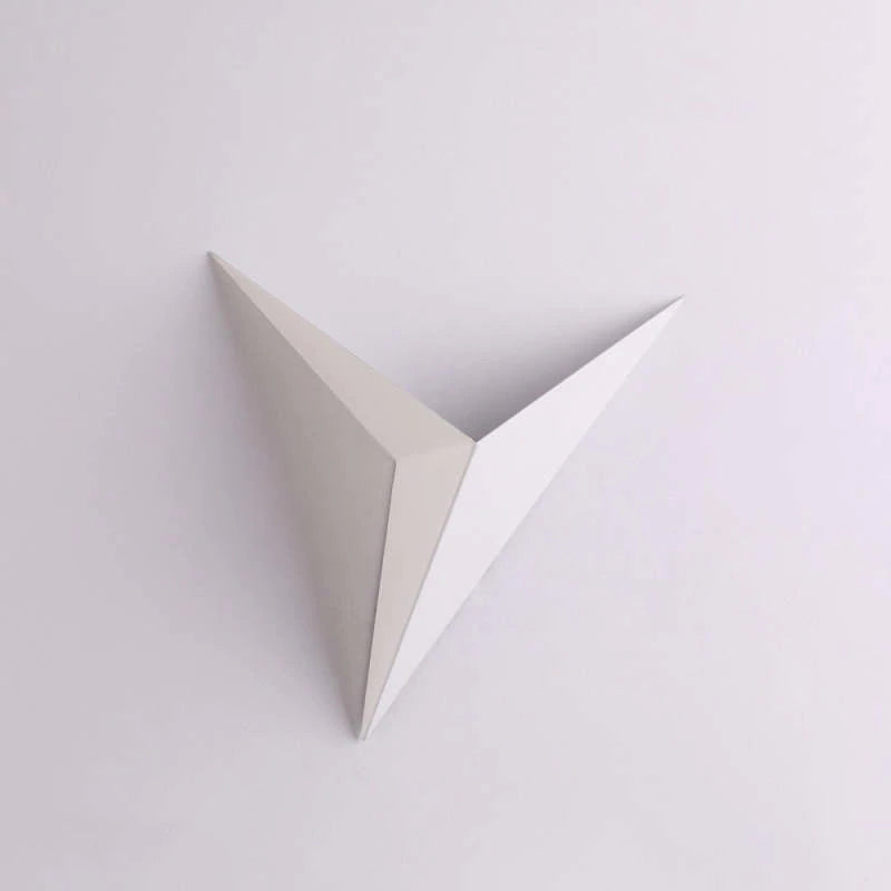 Skorter | Orr Modern Minimalist Triangular LED Wall Lamp White/Black Metal