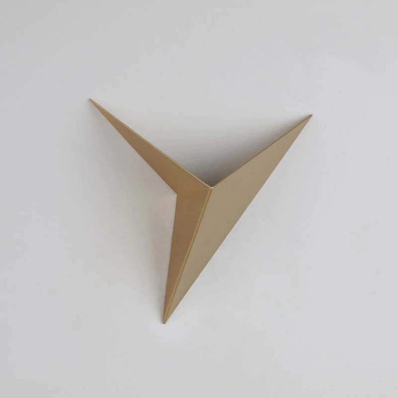 Skorter | Orr Modern Minimalist Triangular LED Wall Lamp White/Black Metal