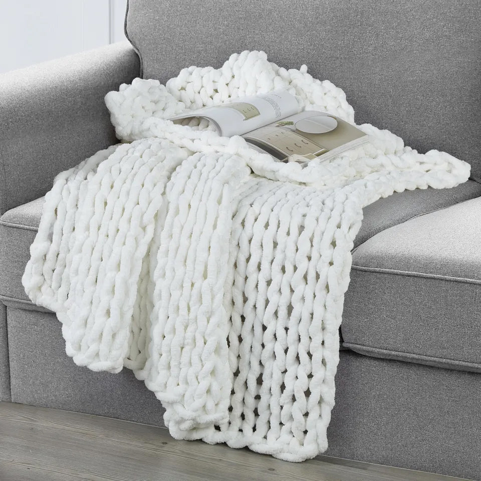 Skorter | 50" X 60" Kathy Ireland Chunky Chenille Plush Throw
