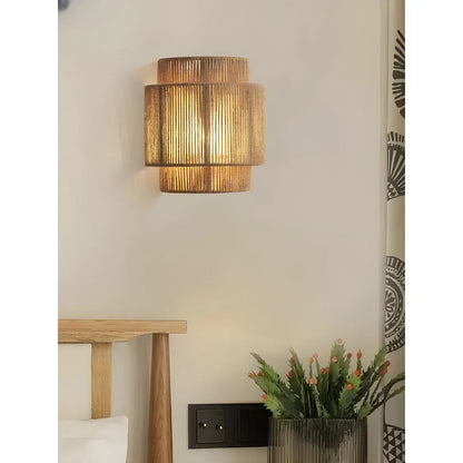 Skorter | Modern Braided Rattan Wall Lamp