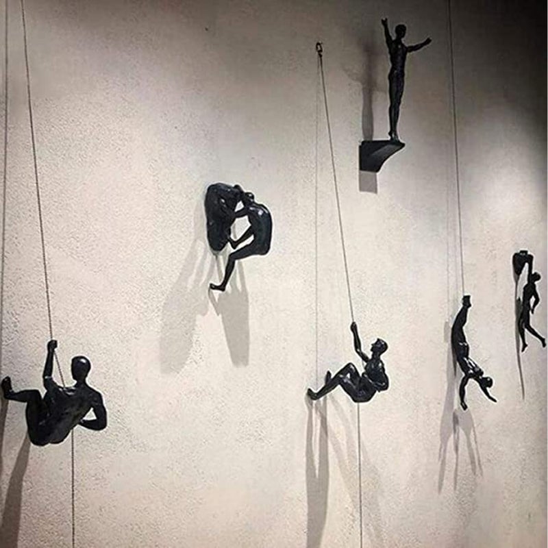 Skorter | Climbing wall hanging statues
